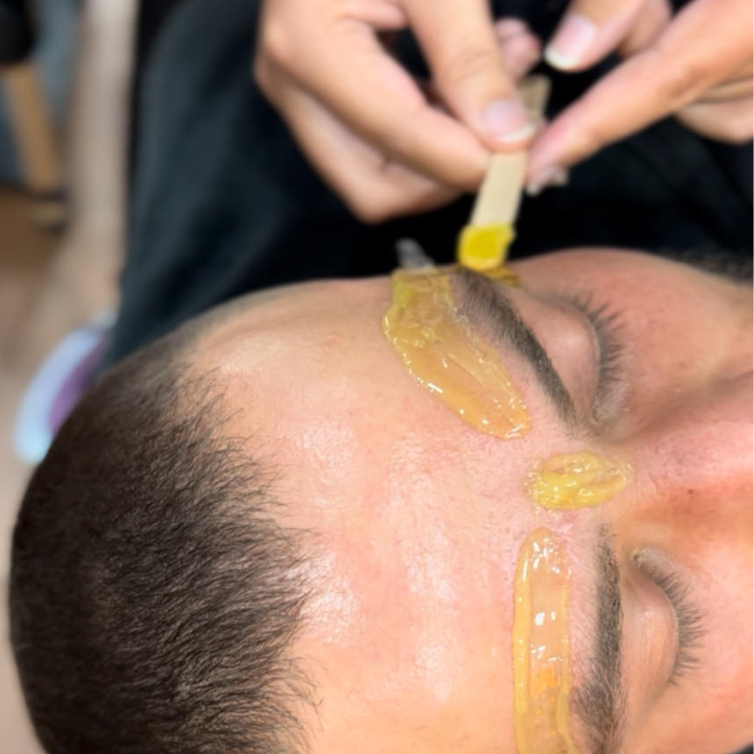 waxing eyebrowns